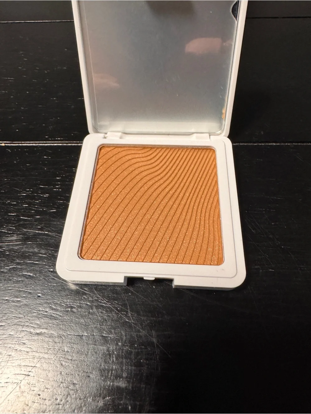 YC Collection Face Bronzing Powder in shade Enough